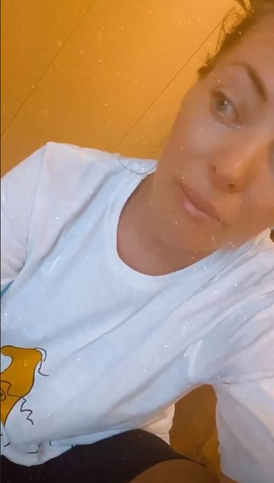 Delia, criză de plâns după ce a văzut filmarea în care primarul din Sângeorz-Băi și-a umilit fiica: “Am pățit chestii asemănătoare. Ne lăsau în chiloți”