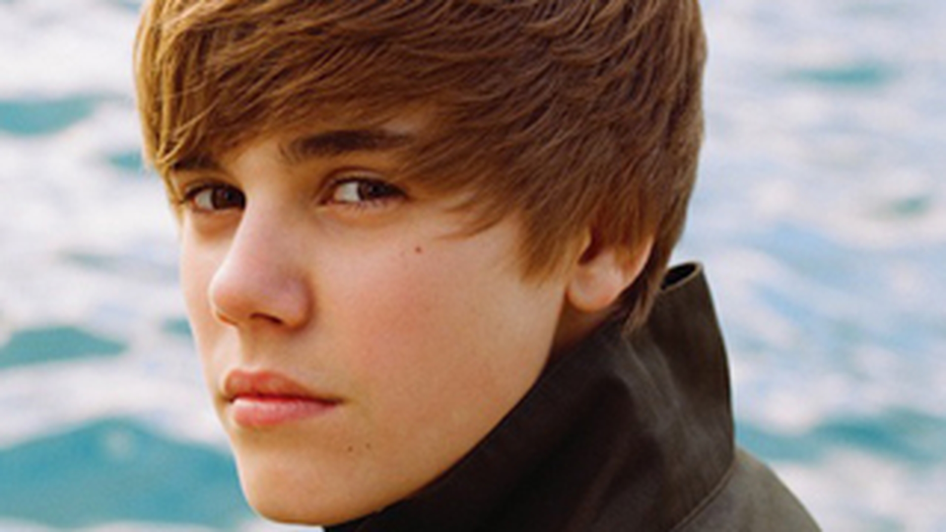 Justin Bieber sau Bruce Springsteen? Vezi lista concertelor din 2012 din Romania!