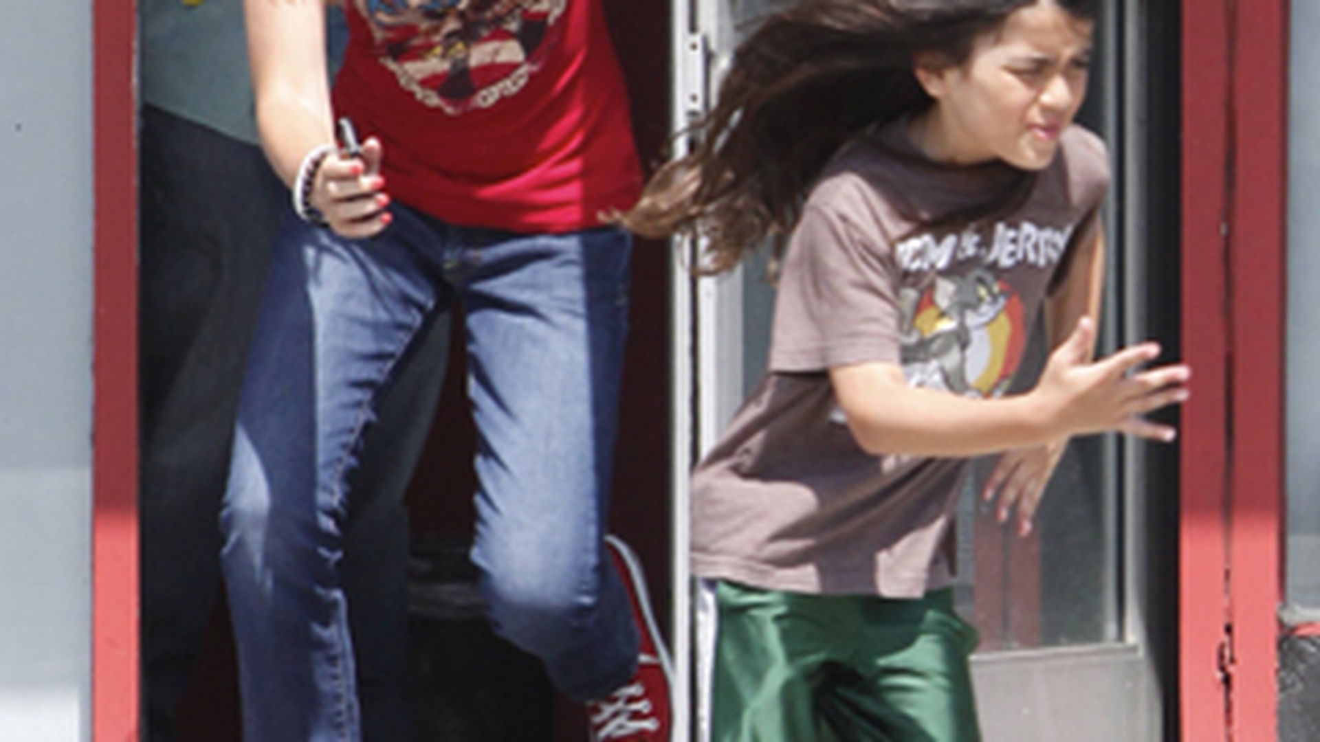 Copiii lui Michael Jackson s-au fugarit prin Studio City