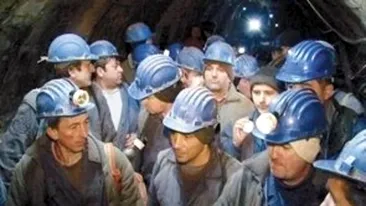 Mineri daţi dispăruţi, după o surpare masivă de teren la mina Lupeni