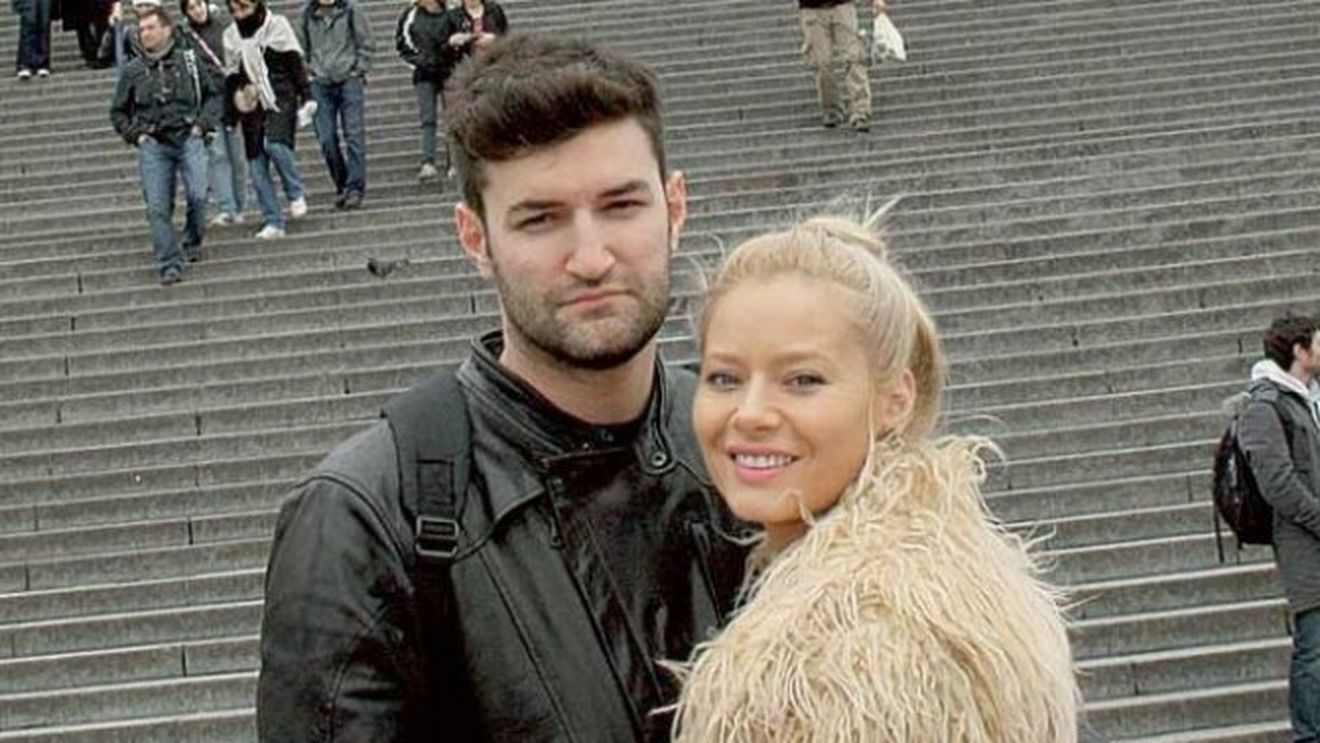 Prima reacţie a lui SMILEY, după ce s-a reîntâlnit cu LAURA COSOI la un concert