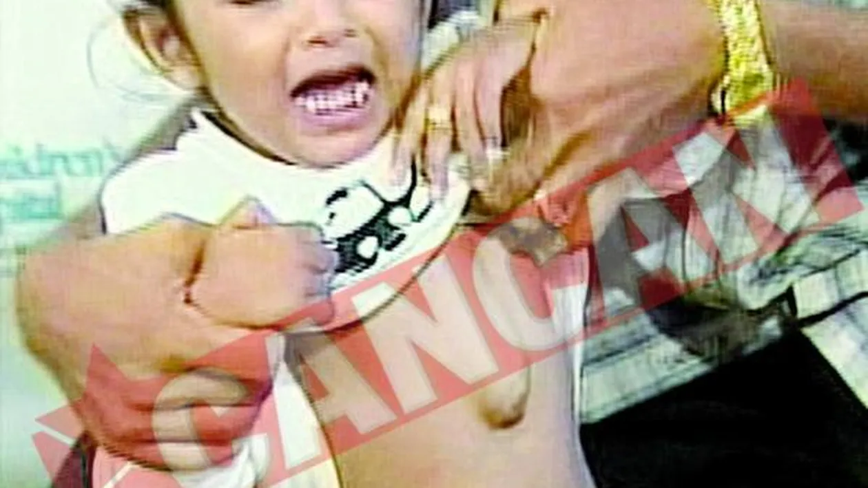 S-a nascut cu inima in afara