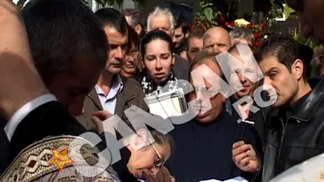 Ce coincidenta! Andreea plecase in Italia de opt ani, a salvat opt vieti, slujba ei de inmormantare a fost tinuta de opt preoti