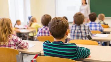 Constanța: Anchetă la o școală după ce un profesor a publicat imagini din vestiarul fetelor