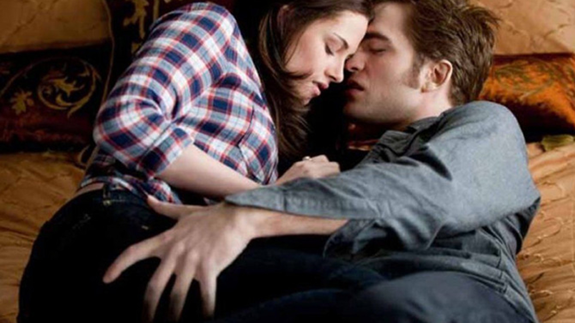 Ce urat! I-au umblat la fese lui Robert Pattinson pentru "Twilight"!