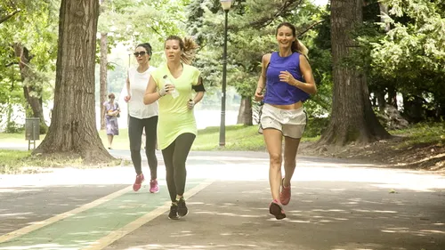 In halul asta n-ai mai vazut-o! Nemachiata si asudata, Gina Pistol s-a plimbat in Herastrau! El e barbatul care a ravasit-o asa