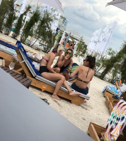 Sore Mihalache, sexy la plajă cu prietenele! Cum s-a distrat cu fetele