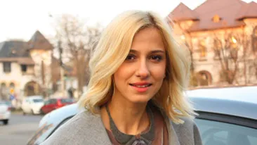 Dana Rogoz: Cand eram mica mama ma ducea la teatru imbracata elegant