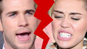 Miley Cyrus, din ce în ce mai vulgară! Uite cum a putut să se pozeze după despărţirea de iubitul ei. O să-ţi facă greaţă imaginile