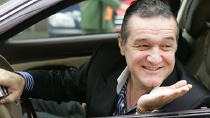 Becali i-a crescut cota lui Mihai Costea! "Il vand numai la pachet cu Daniela Crudu! Numai asa il dau la export!"