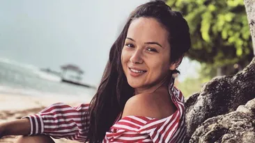 Vlăduţa dă cărţile pe faţă! Se mărită cântăreţa de muzică populară?