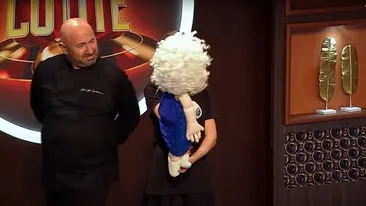 Cătălin Scărlătescu, cerut în căsătorie de bunica Julieta, însoțită de Crina Zvobodă: “Ești cel mai frumos”! Cum a reacționat juratul de la Chefi la cuțite | VIDEO