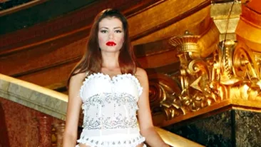 Sunt aproape anorexice, dar sunt mandre! Iulia Albu, Andreea Raicu si Monica Gabor se simt bine piele si os