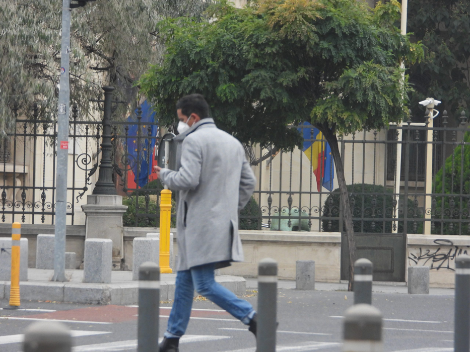 Lucian Viziru e mereu pe fugă