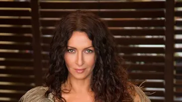 Mihaela Rădulescu, topless pe yacht-ul lui Felix Baumgartner