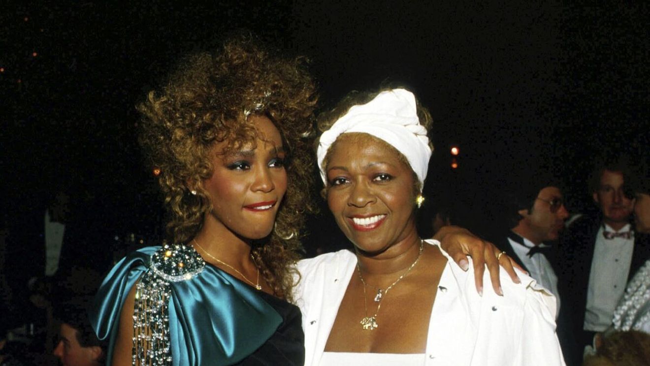 Mama lui Whitney Houston a murit după ani de boală. Cissy Houston avea 91 de ani