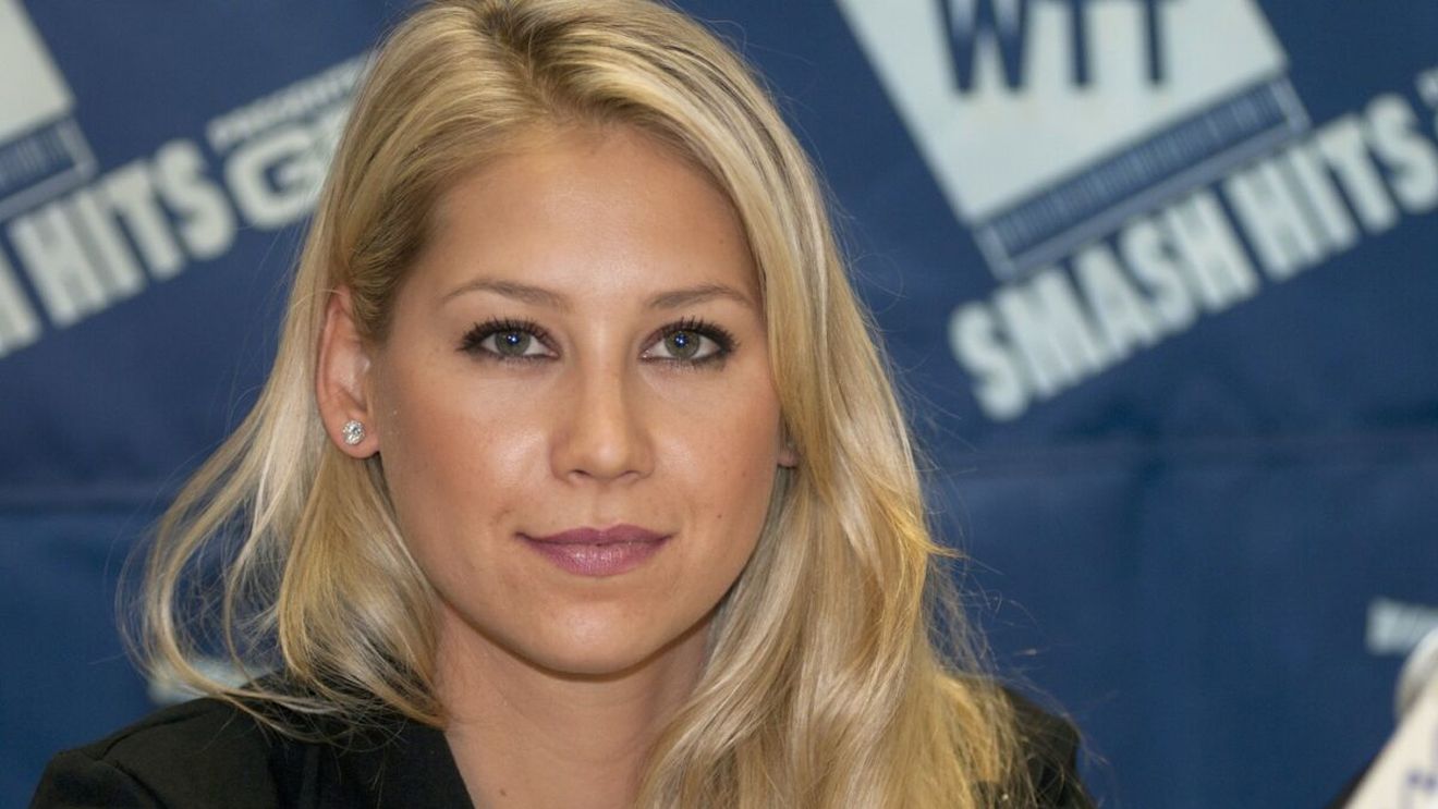 Anna Kournikova, în scaun cu rotile! Ce a pățit partenera lui Enrique Iglesias