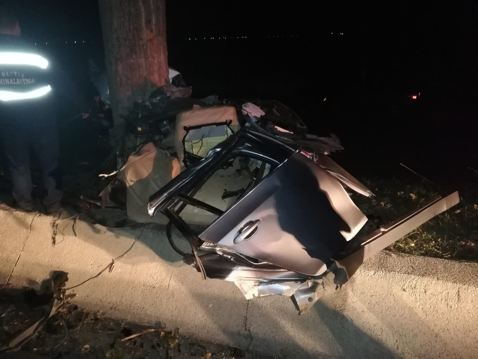 Blestem sau coincidență înfiorătoare?! Ce a făcut Andrei Holban înainte să se izbească de un copac cu BMW-ul. Circula cu peste 120 km/h