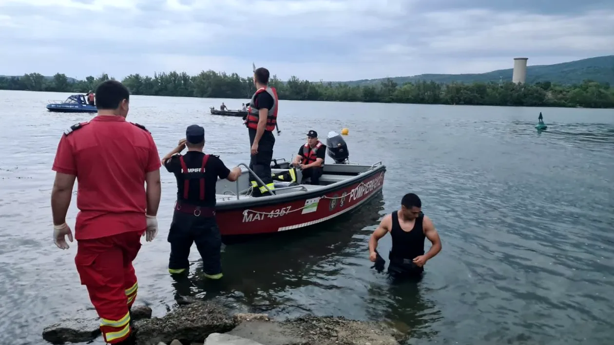 Un student al Şcolii de Marină din Constanţa a dispărut în Dunăre. Scafandrii au început căutările încă de seara trecută
