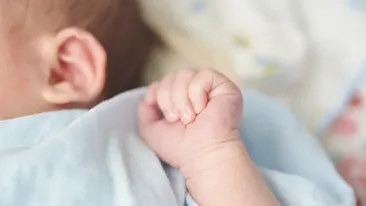 Un bebeluș a murit la două zile după naștere, în Craiova. Ce s-a întâmplat cu micuțul