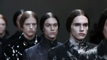 A trecut era barbatilor macho! Sunt preferati cei efeminati