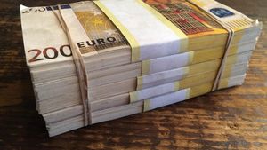Proces între o româncă și familia unui bătrân italian pe care îl îngrijea. Femeia e acuzată că ar fi primit peste 100.000 de euro de la bărbat