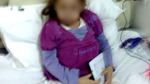 Constantin Romanescu, bărbatul care a dormit 10 luni în masină, în curtea spitalului, pentru a fi mai aproape de fetița bolnavă de cancer: ”I-a fost extirpată toată partea dreaptă a ficatului”