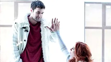 You killed me, when you left me, now you're looking at a dead man walking Versurile hitului lui Smiley facute pentru Laura Cosoi - Crezi ca din vina ei s-au despartit?