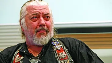 Drama de nedescris a lui Nicu Covaci de la Phoenix! Mama artistului a fost tăiată bucăţi şi i s-a dat foc