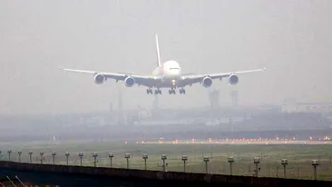 Aterizare de urgență pe Aeroportul Otopeni! De ce este suspectat un român de la bord