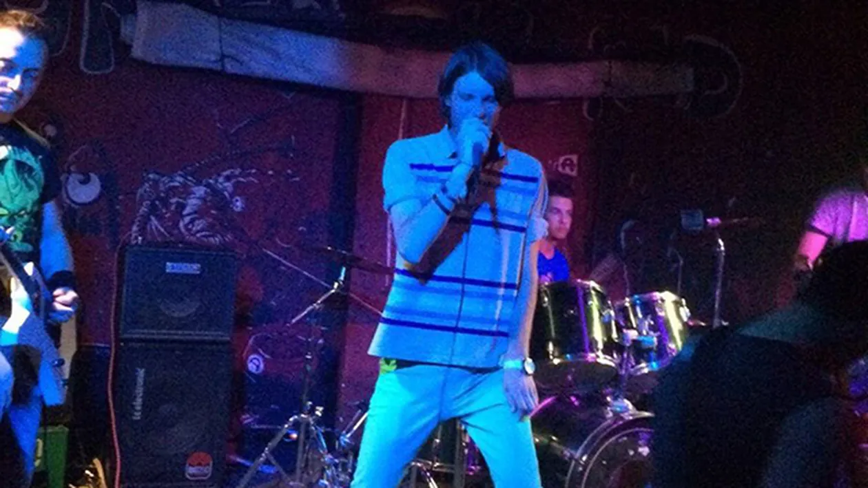 Ranit grav la “Colectiv”, fostul concurent de la X Factor traieste azi o iubire miraculoasa.S-a indragostit pe patul de spital!