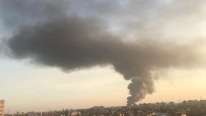 Alertă în Ploiești după ce un incendiu a izbucnit la un depozit de mase plastice