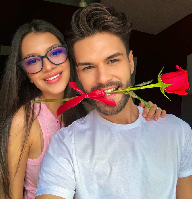 Cleopatra Stratan suferă de o afecțiune pe care nu o poate remedia sau ameliora nici cu operație. Drama pe care soția lui Edward Sanda o trăiește de la 2 ani