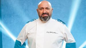 Prima imagine cu Scărlătescu, după ce a ajuns la spital. Cât de rău arată acum