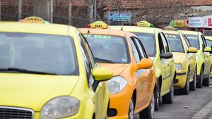 Femeie din Constanța, jignită de taximetrist, de față cu micuțul de patru ani VIDEO