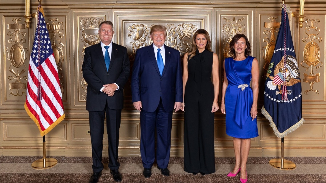 Noua declarație de avere a lui Klaus Iohannis. Cât de mult s-au rotunjit sumele din conturile președintelui României, dar și cele ale soției sale, Carmen Iohannis