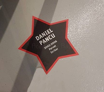Singurul fotbalist român cu o stea în muzeul unei formaţii calificată în optimile Ligii Campionilor! A rămas un idol pentru fanaticii suporteri