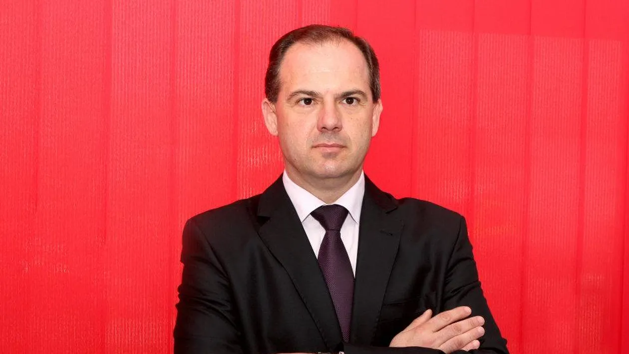 Primarul din Caracal, care a fugit cu secretara, şochează in cererea de divorţ: „Divorţez pentru că nevasta şi soacra mă bat!”