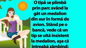 BANC | O tipă se plimbă prin parc având la gât un medalion din aur în formă de avion