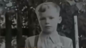 E uluitor cum a ajuns să arate un băieţel după ce a luat 30 de ani steroizi!
