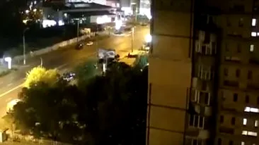 Cutremurul de 5,8 grade, surprins pe camerele de supraveghere! Imagini live din București VIDEO