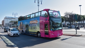 Nu e o glumă! Cât câștigă pe an o româncă stabilită în Londra, care e șofer de autobuz: ”Lucrez 5 zile pe săptămână”