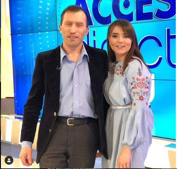 Vulpița de la Acces Direct, în lacrimi după ce și-a surprins soțul în tandrețuri cu o artistă de la noi: “Am zis că poate nu o atinge”. De cine s-a amorezat Viorel Stegaru
