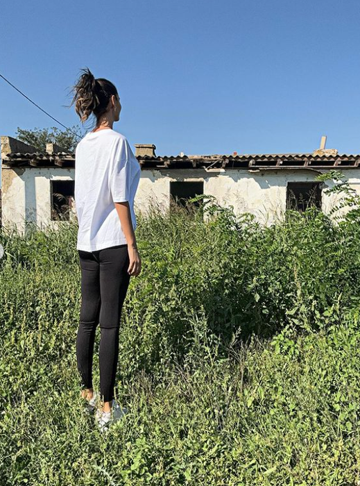 Cum arată casa în care a copilărit Ramona Olaru. Foto: Instagram