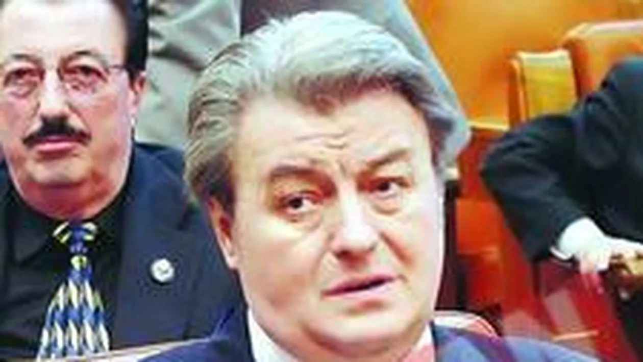 Vadim Tudor ameninta ca isi inchide propriul ziar