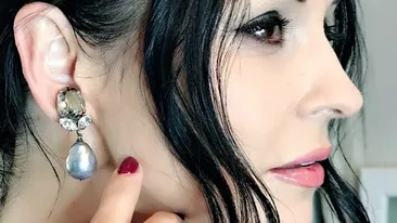 Cum arată Andreea Marin blondă, cu părul scurt. A postat o fotografie pe contul personal de socializare și...