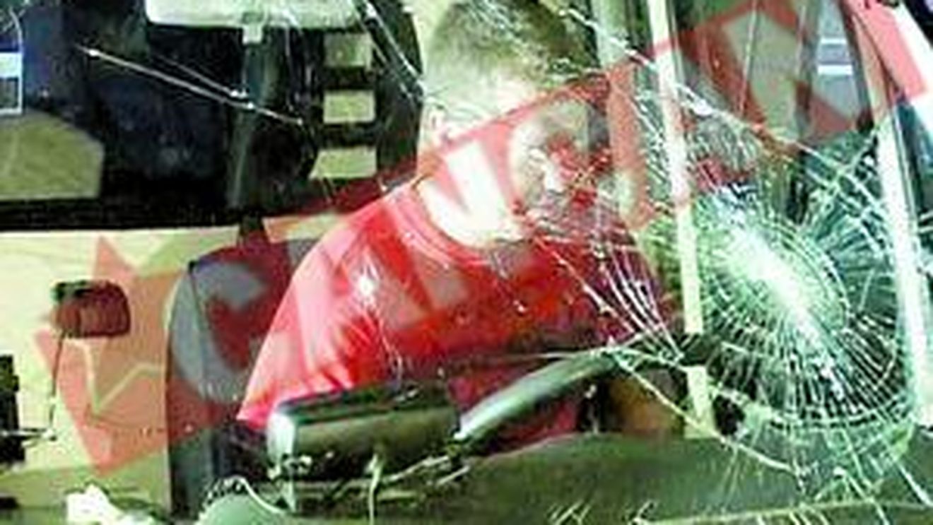 Ambulanta atacata Cu bolovani Si bate