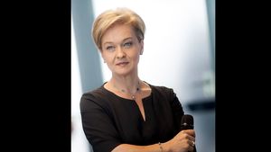 Mona Nicolici s-a căsătorit în secret cu un celebru chef. Cine este, de fapt, bărbatul din spatele fostei prezentatoare de la Antena 1