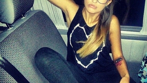 Antonia, sexy chiar şi atunci când se strâmbă şi poartă ochelari de tocilar! Fanii au fost vrăjiţi: "Eşti o FRUMUSEŢE"