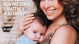Thalia a participat la prima sedinta foto alaturi de fiul ei! Uite ce frumoasa e cu Matthew Alejandro in brate!